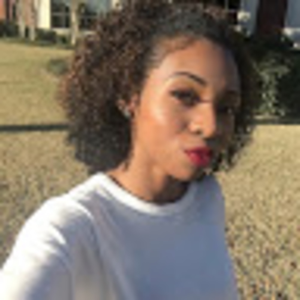 Meet your Posher, Kayla